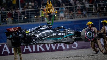Hamilton crash Qatar