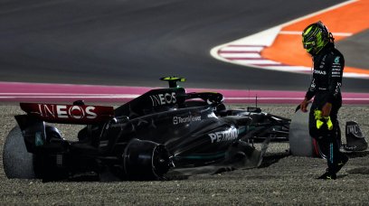 Hamilton crash Qatar