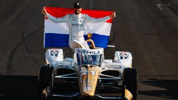 IndyCar driver gets suspicious looks from competitors: "They say the steward is biased"