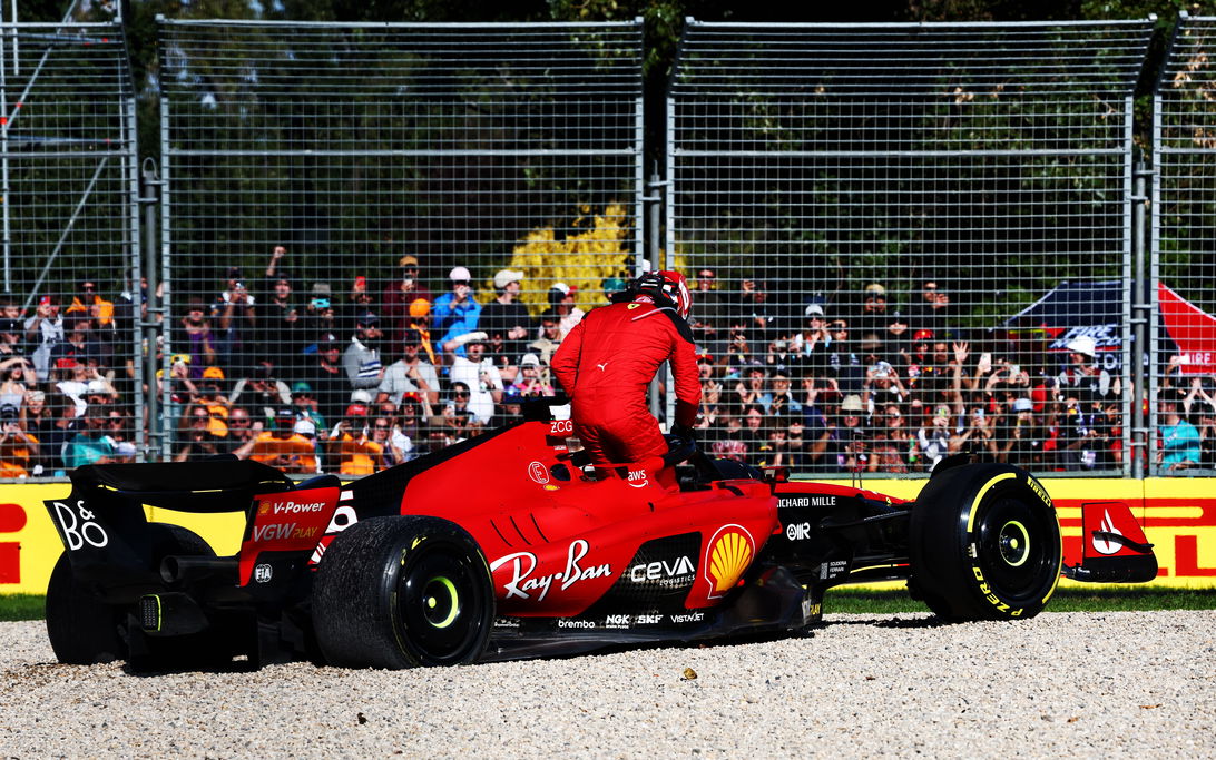 Leclerc Australia crash