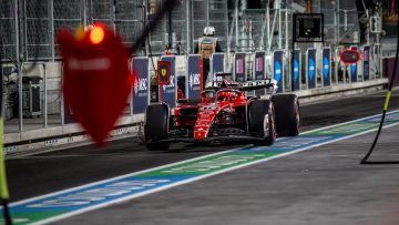 Leclerc ends delayed FP2 on top ahead of Sainz