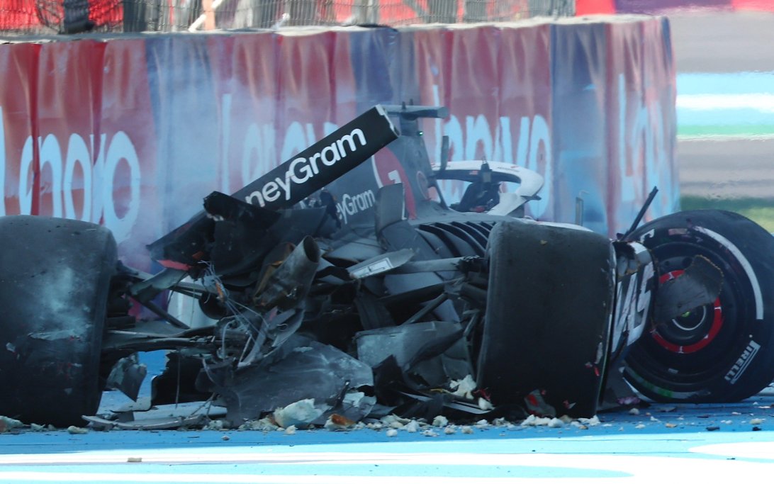 Magnussen crash Mexico