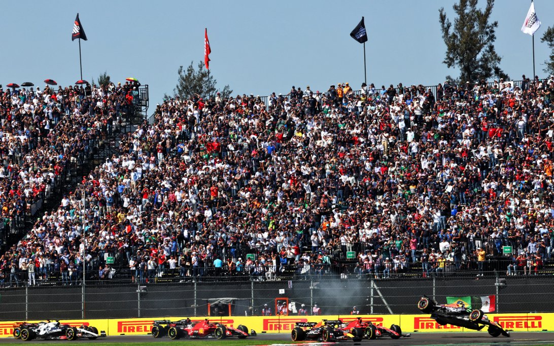 Perez Leclerc Sainz Mexico race start