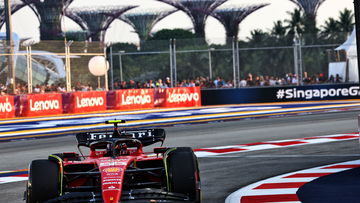 Sainz takes sensational Singapore pole after Red Bull meltdown