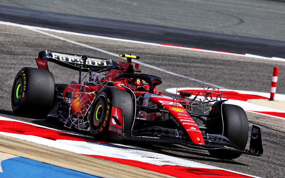 Sainz Bahrain test