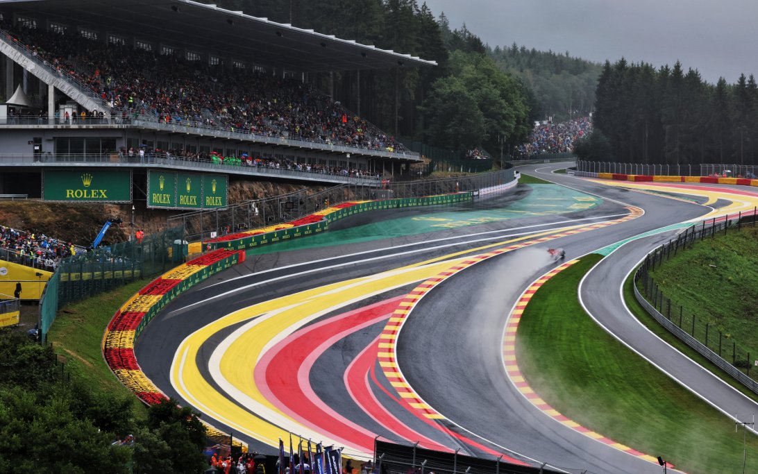 Sainz Belgium wet