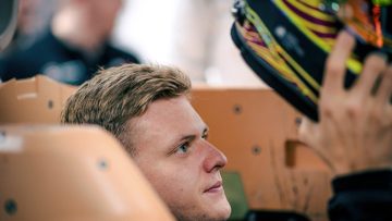 Video: Schumacher klaargestoomd als Mercedes-vervanger van Hamilton of Russell