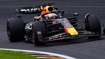Verstappen scoort loepzuivere hattrick op Suzuka