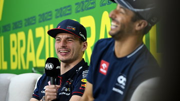 Ricciardo torpedeert Verstappen tijdens kartrace: "Daniel probeerde iedereen te vermoorden!"