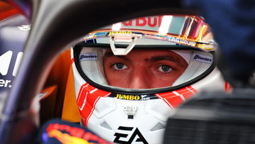 Binnenkant, buitenkant, Verstappen kan het allebei en pakt Hamilton en Leclerc