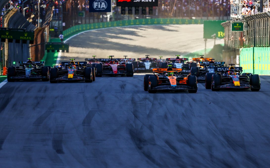 Verstappen Norris Brazil start sprintrace