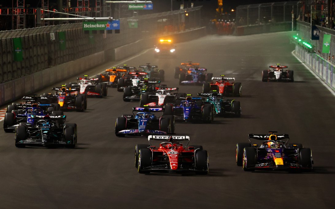 Leclerc Verstappen  Las Vegas start