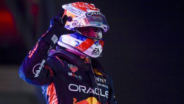 Manager Verstappen glimlacht na derde titel: "Wel een beetje dubbel"