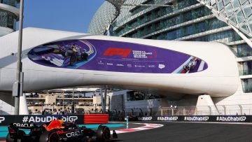 Verstappen maakt gehakt van Perez in kwalificatiestrijd; Albon de beste