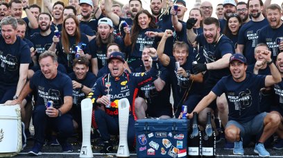 Verstappen Perez Red Bull Japan