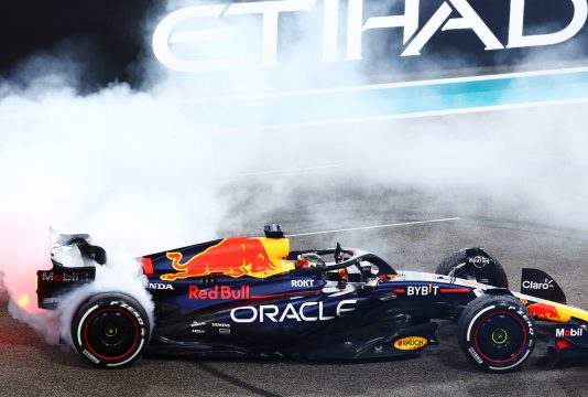Verstappen donuts Abu Dhabi 2023