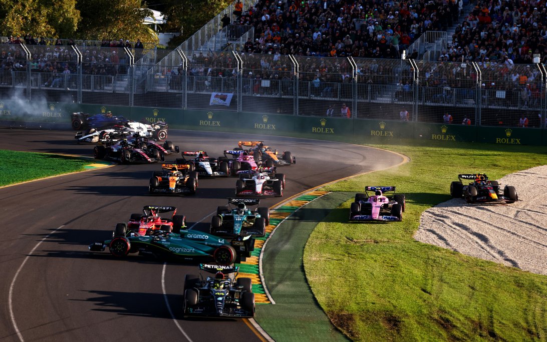 Australian GP start crash