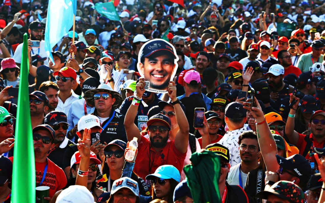 Perez fans Mexico