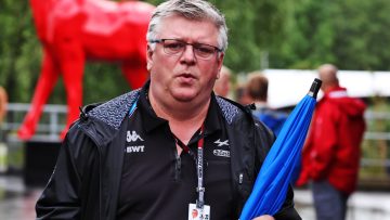 Ontslagen Alpine-teambaas keert om bijzondere reden terug in de F1-paddock