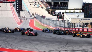 Video: Duwen en trekken bij start GP Verenigde Staten, Norris nieuwe leider