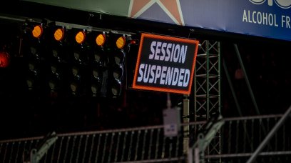 Las Vegas 2023 red flag session suspended
