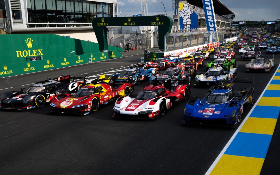 Le Mans full grid