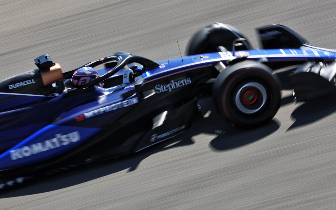 Albon winter testing Bahrain Day 1