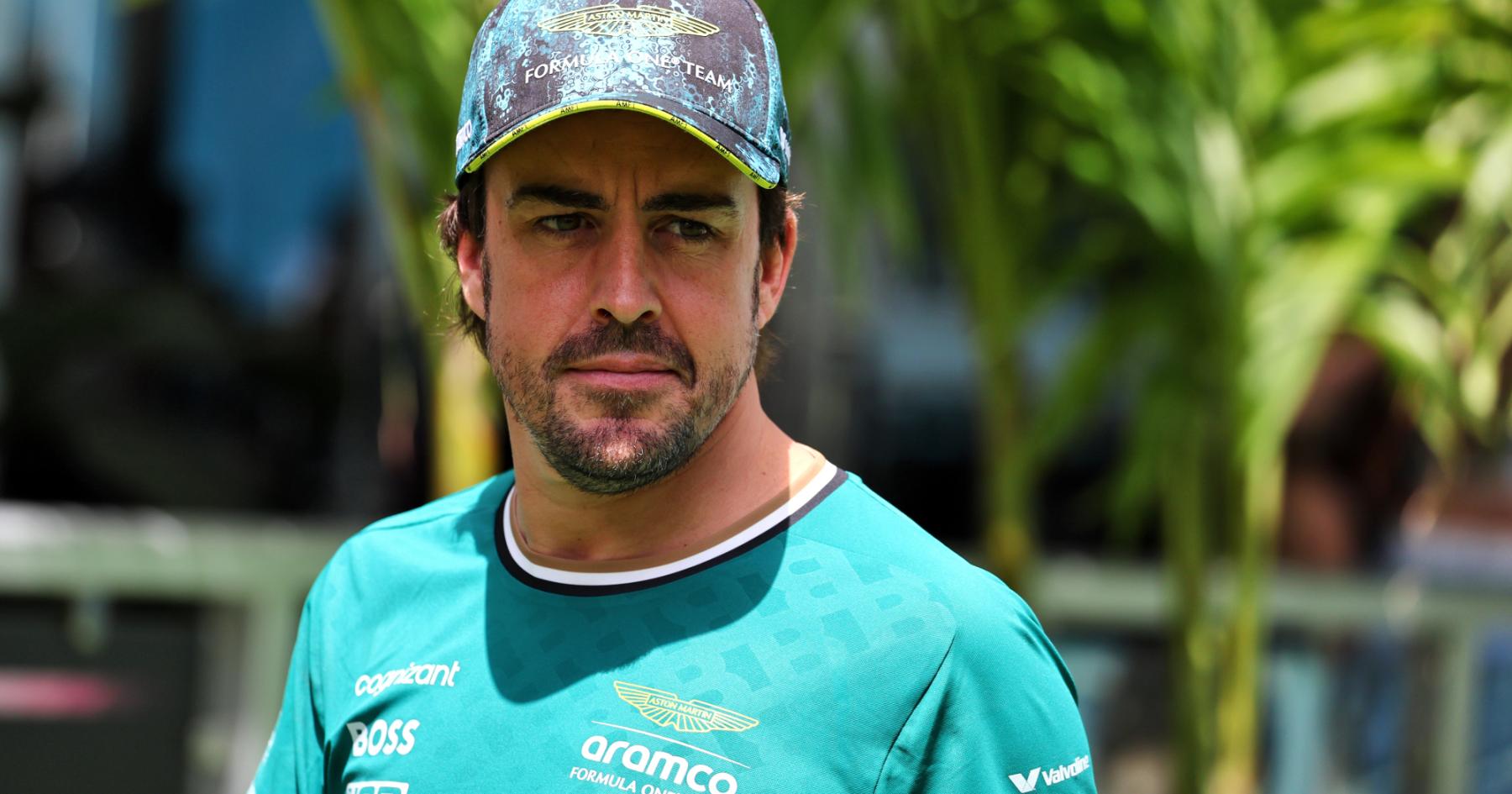 alonso-had-geen-oog-voor-mercedes-of-red-bull-dat-bewijst-hoe-sterk