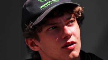 Wolff not 'pushing' for Antonelli to replace Sargeant - Williams