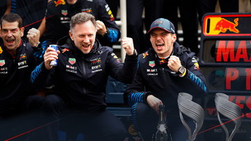 Verstappen deelt dreun uit aan falende concurrenten