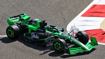 Bottas winter testing Bahrain Day 1