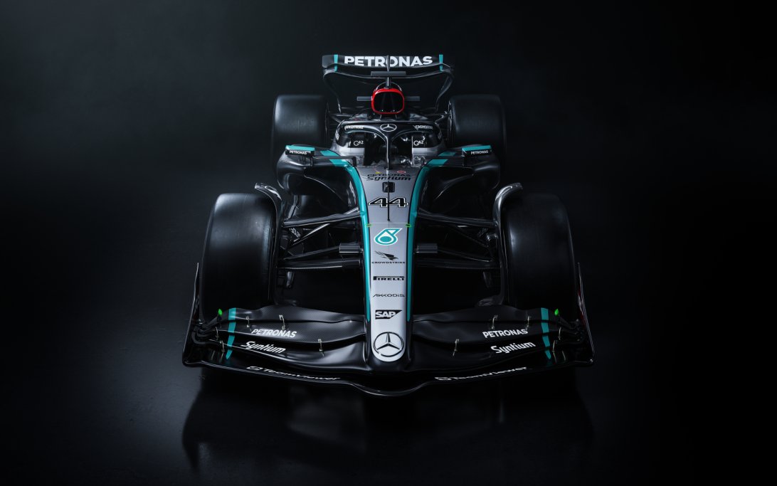 Mercedes AMG W15 E PERFORMANCE Lewis Hamilton Front High