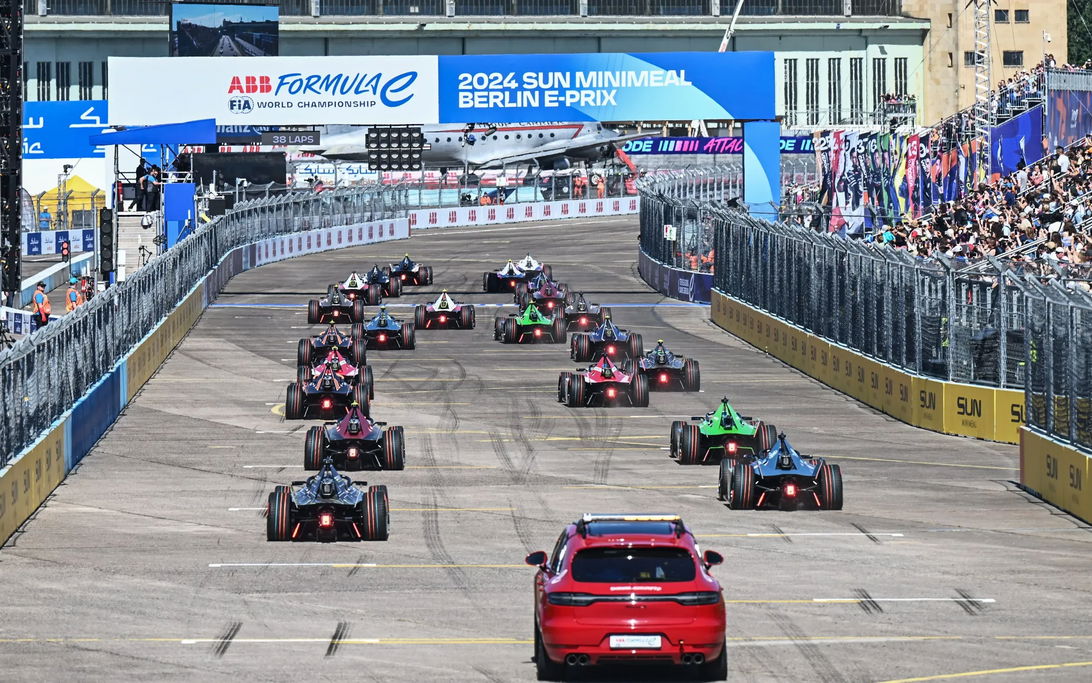 Berlin start Season 10