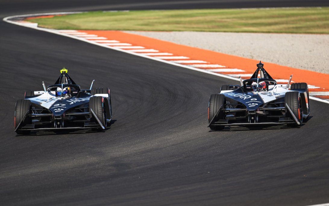 Cassidy and Evans testing Valencia