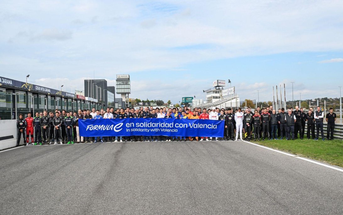 Valencia one-minute's silence