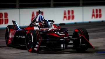 Frijns naar ziekenhuis na E-Prix Londen, De Vries boekt beste resultaat van seizoen