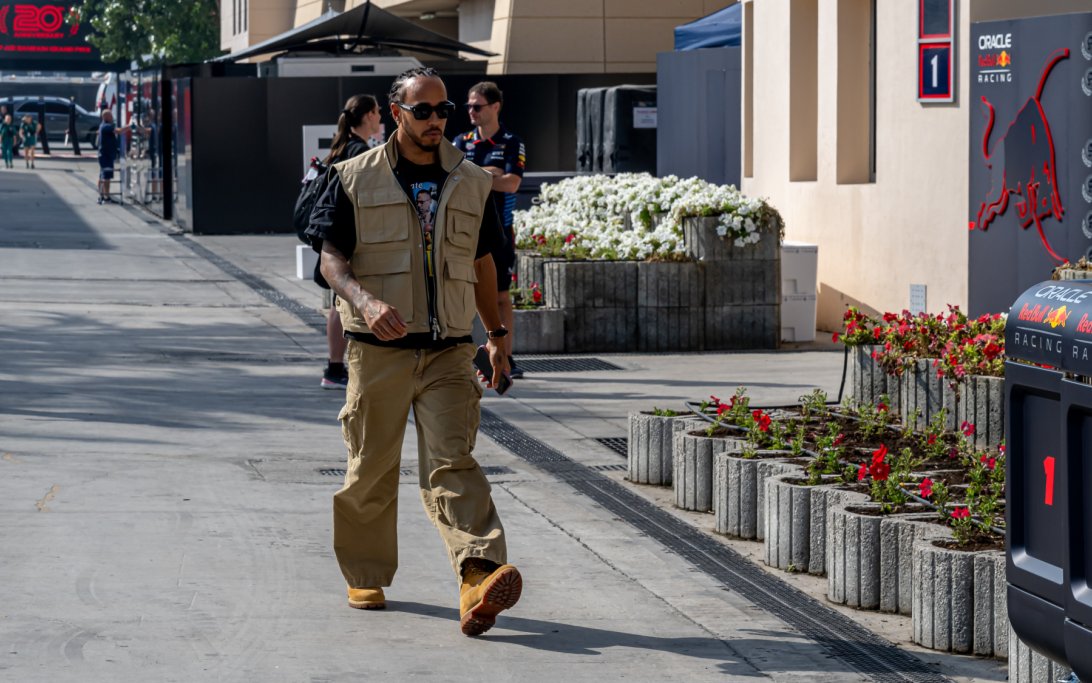 Hamilton Bahrain pre-season testing