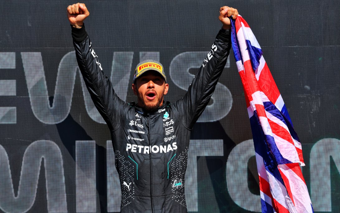 Hamilton race Silverstone