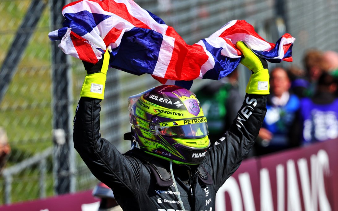 Hamilton race Silverstone