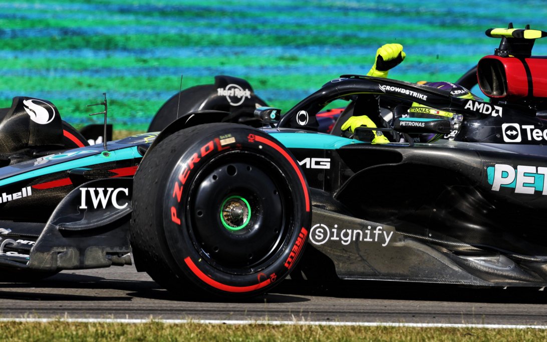 Hamilton race Silverstone