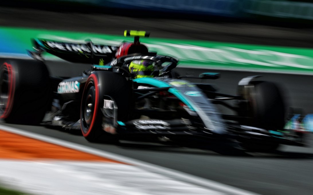 Hamilton dry FP1 Zandvoort