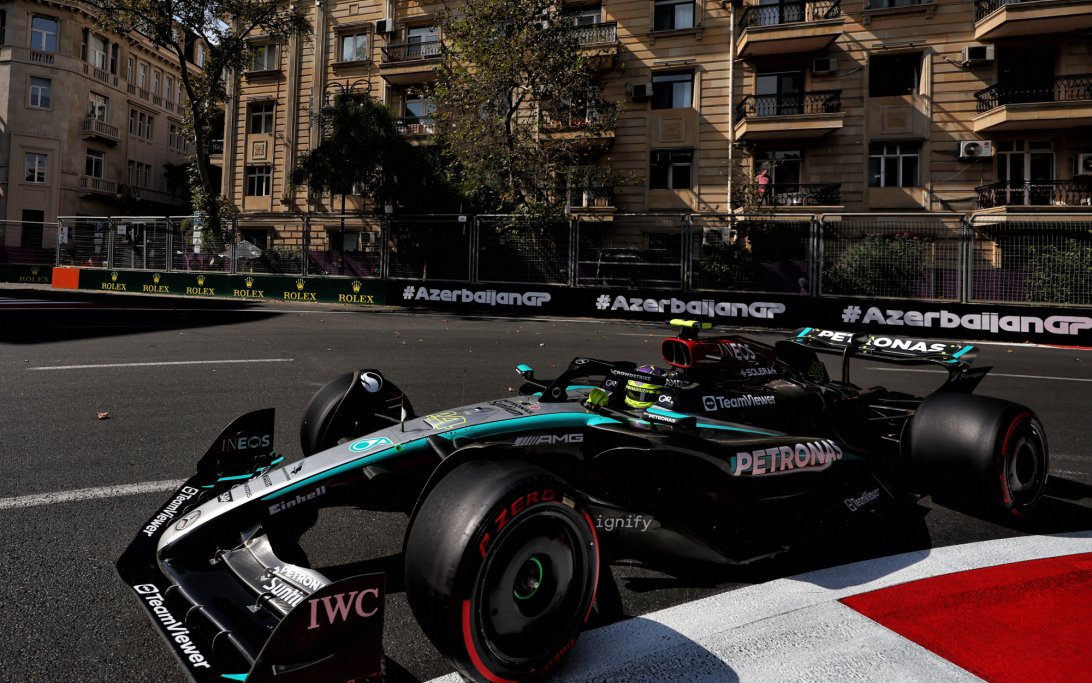 Hamilton FP2 Baku