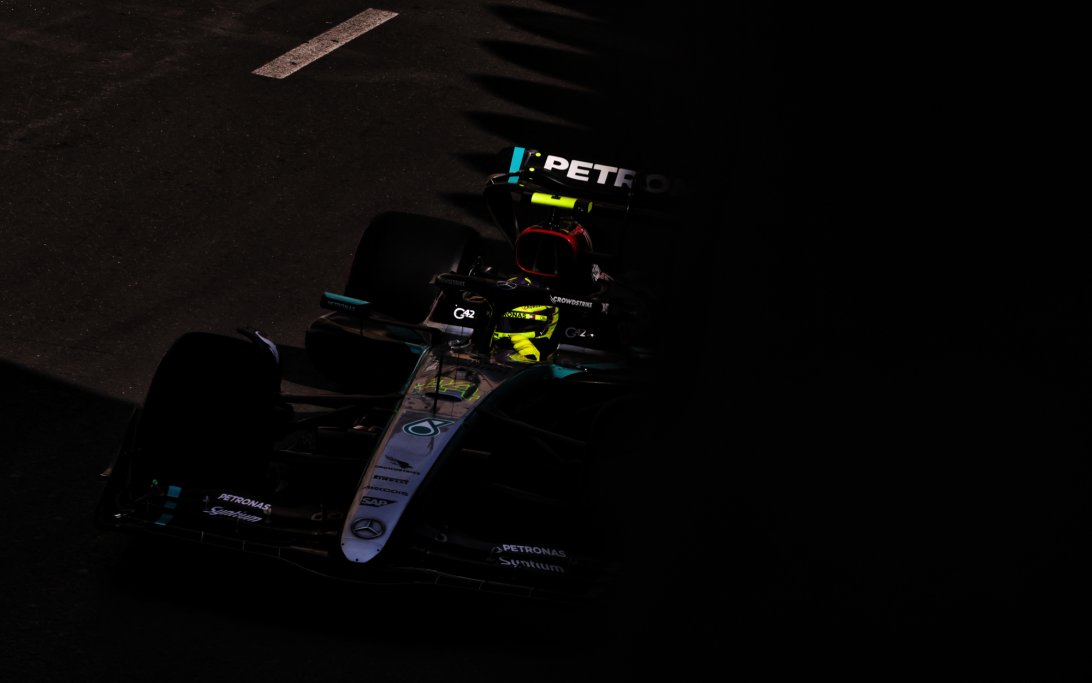 Hamilton FP2 Baku
