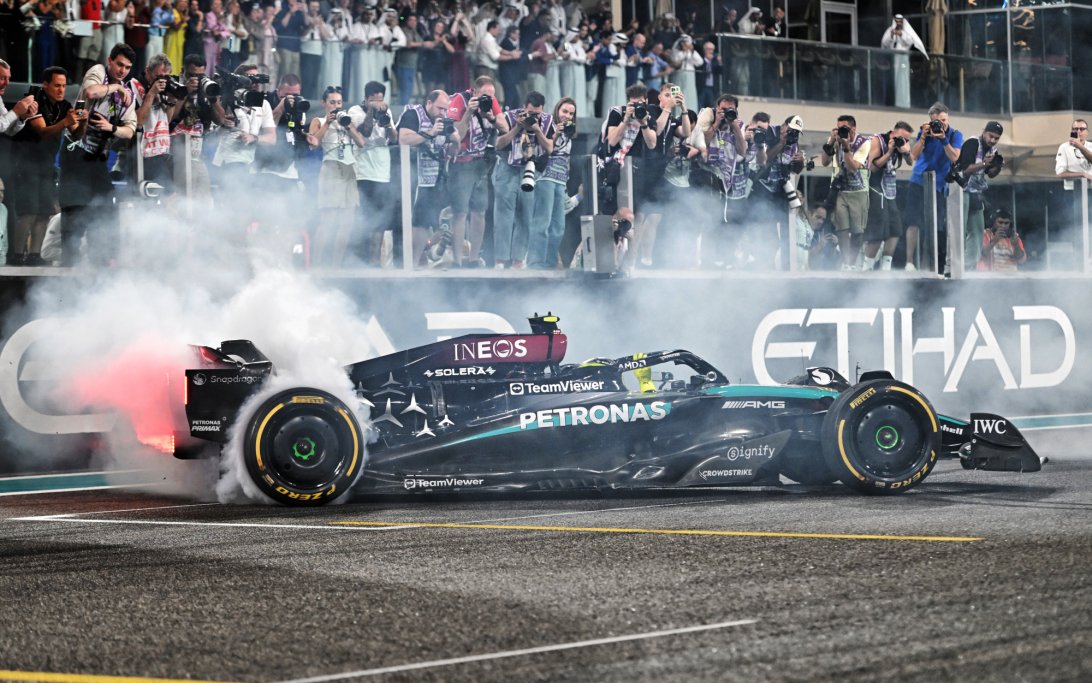 Hamilton Abu Dhabi race
