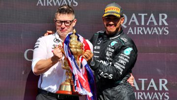 Bono 'moest zijn mond houden' van Hamilton: "Toen was het game on met Verstappen"