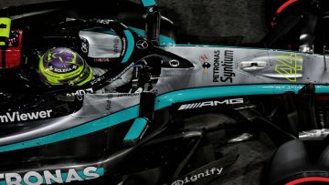 Mercedes sluit één reden voor lekke band Hamilton in Qatar uit