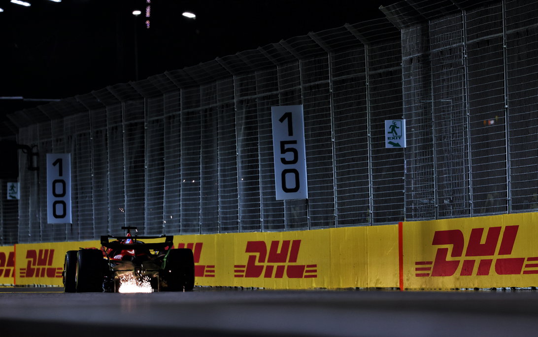 Leclerc Singapore FP2