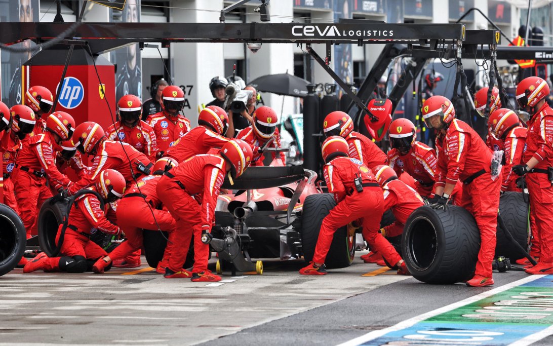 Leclerc pitstop Canada