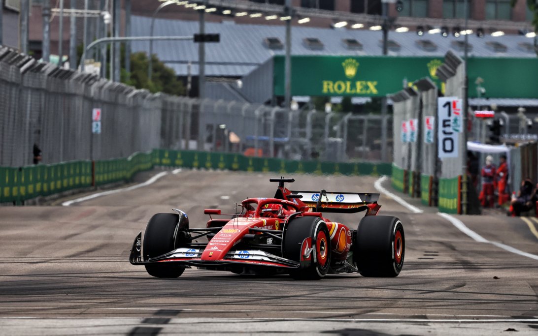 Leclerc Singapore FP1