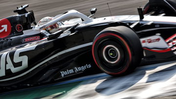 Coronel 'adviseert' Haas: "Maak geld over en laat hem thuis!"